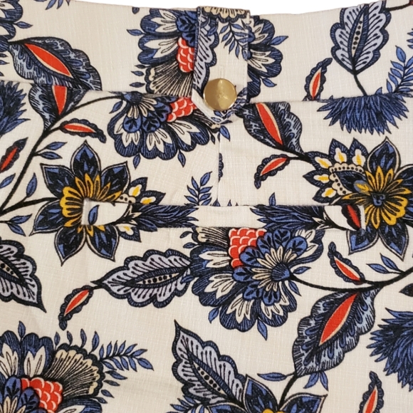 Loft Riviera Floral Print Shorts - Picture 12 of 15